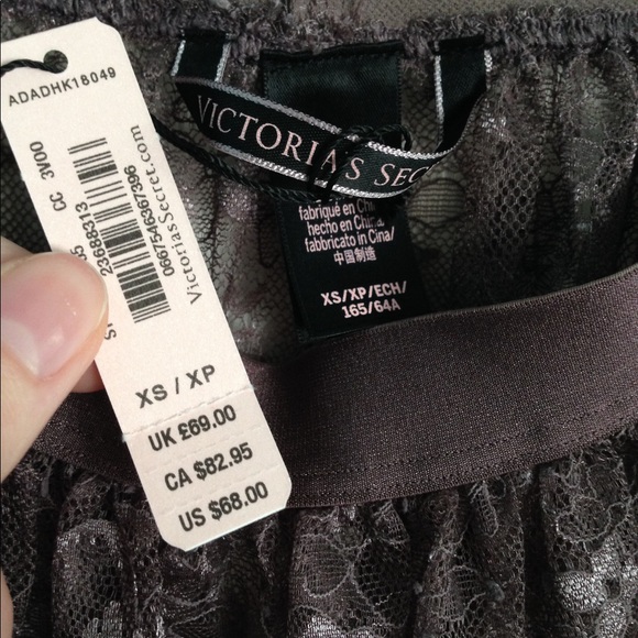Victoria's Secret Lace Skirt NWT - Picture 4 of 4
